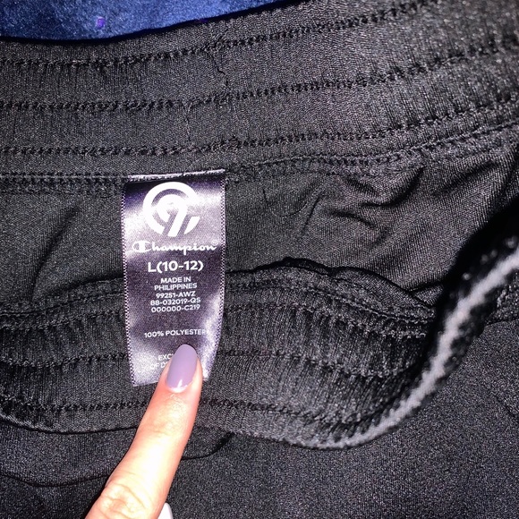 Shorts - Picture 3 of 3